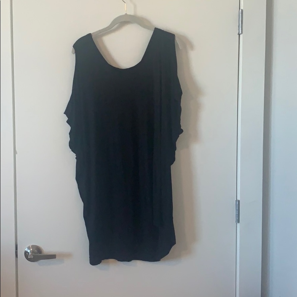 Cold shoulder top